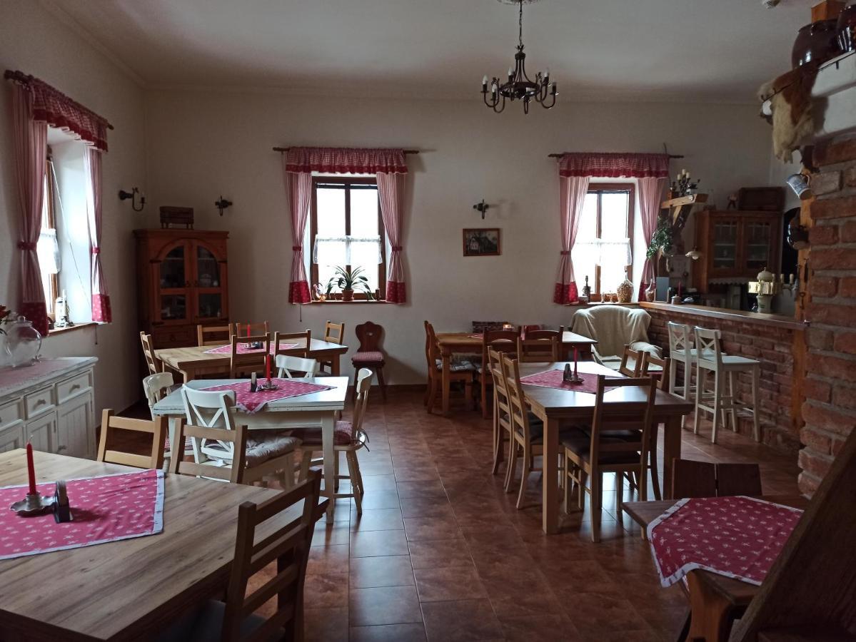 Hospudka Na Trucovne * Sazava (Benesov)